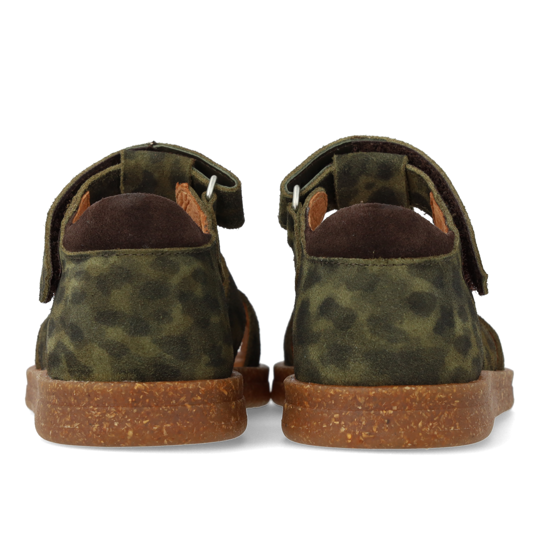 Sandal with adjustable Velcro closure
