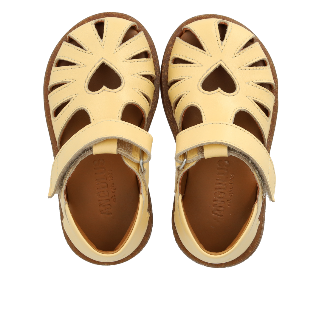 Toddler heart sandal