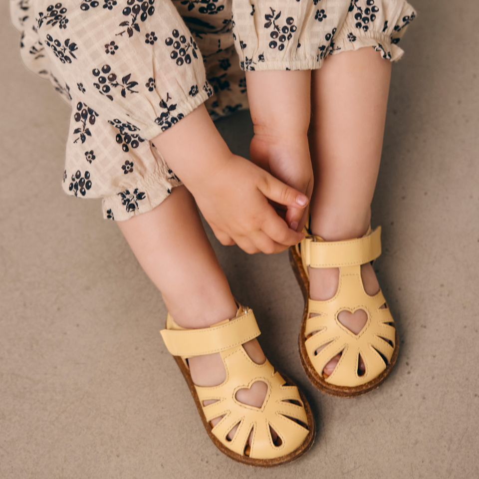 Toddler heart sandal