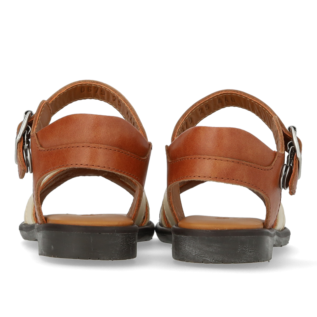 Daisy sandal with contrasting colors