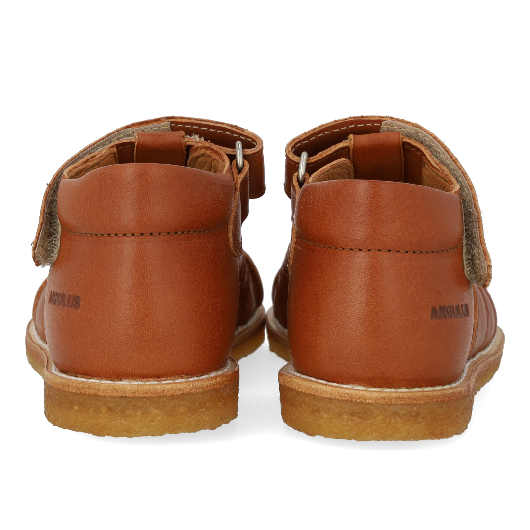 Sandal with dino embroidery and a closed toe