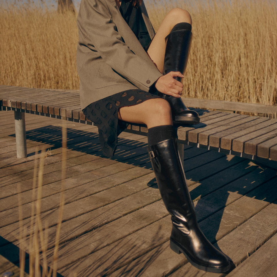 Long Shafted boot with buckle detail