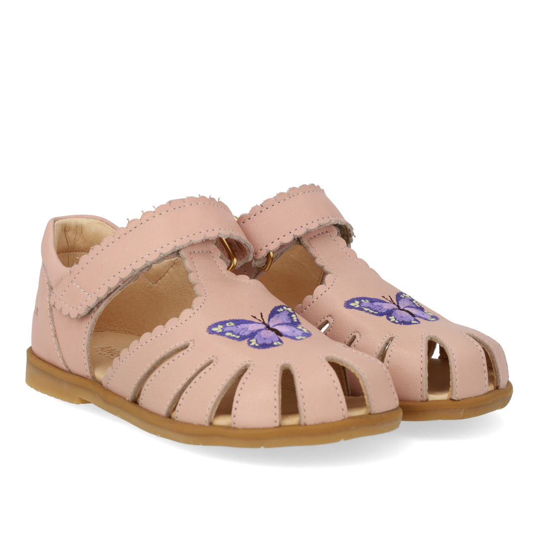Closed-toe sandal with butterfly