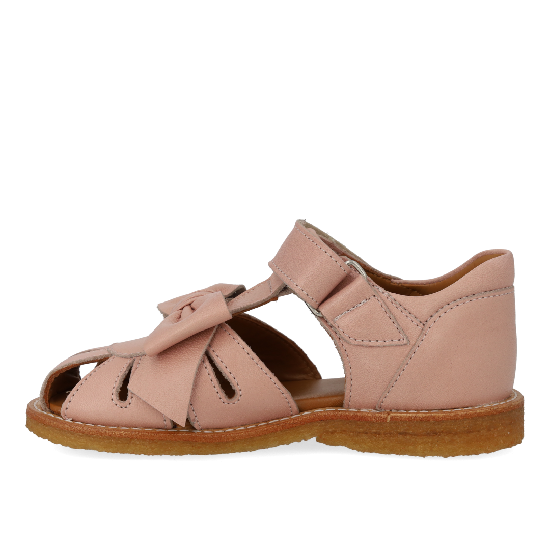 Closed-toe sandal with bow