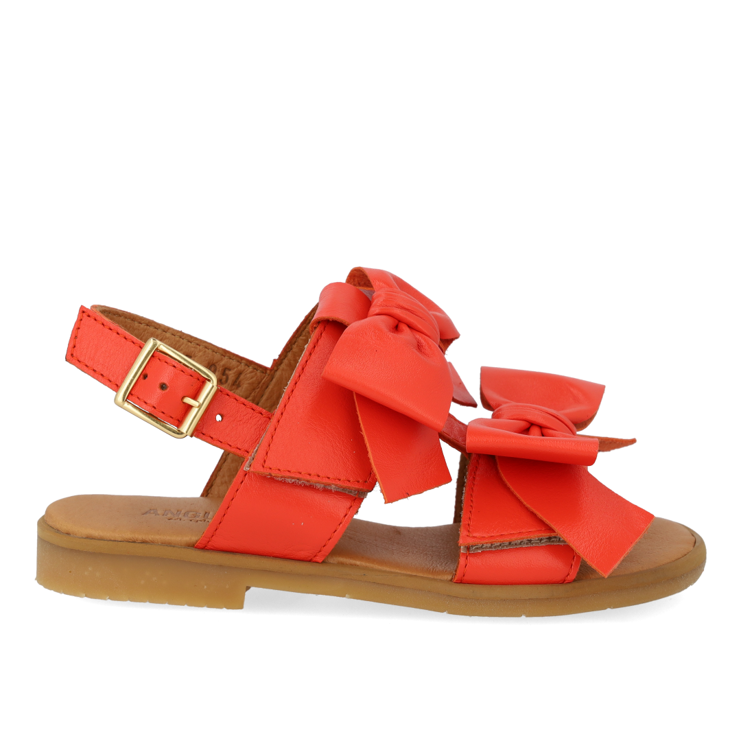 Sandal with open toe and double velcro