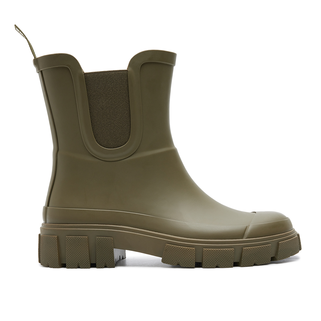 rain boot with chunky track sole