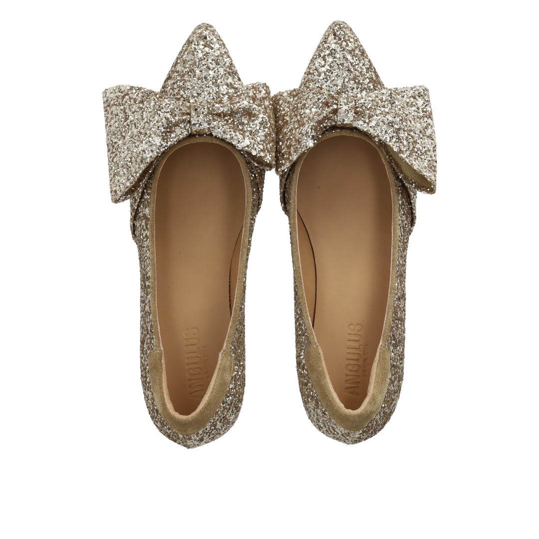 Bow pump in sparkling glitter