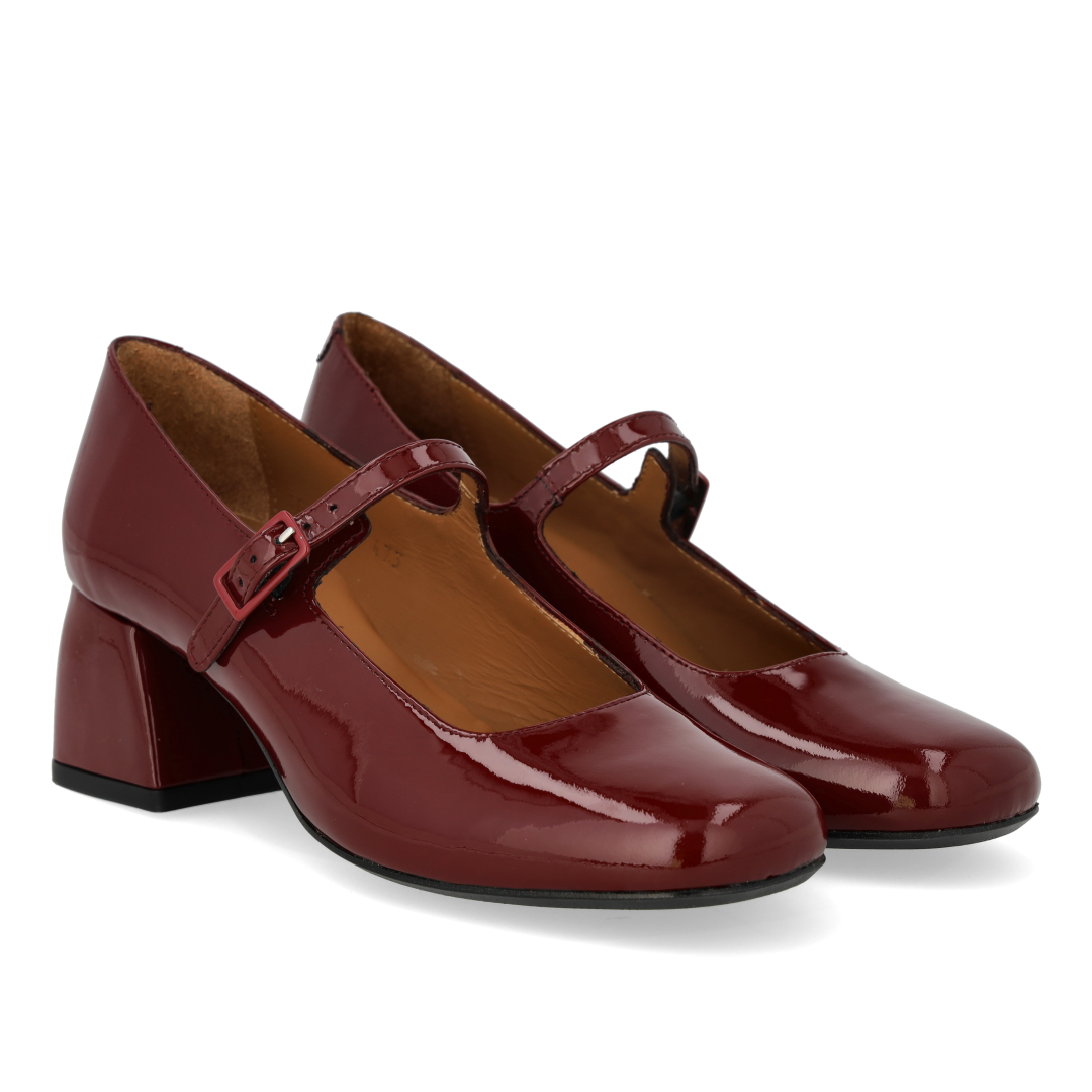 Mary-Jane with sculptural heel