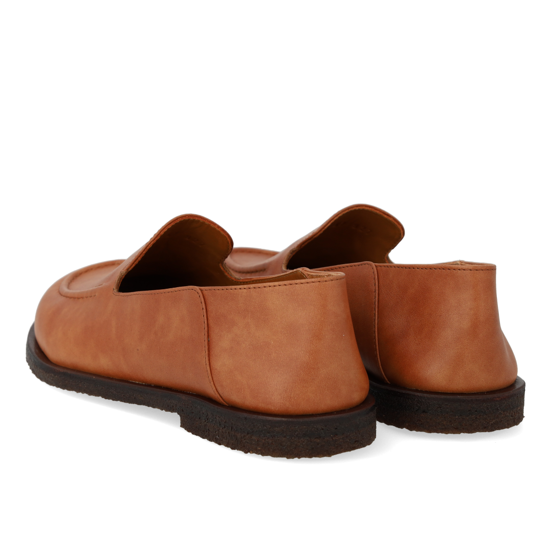 Loafer with wide fit