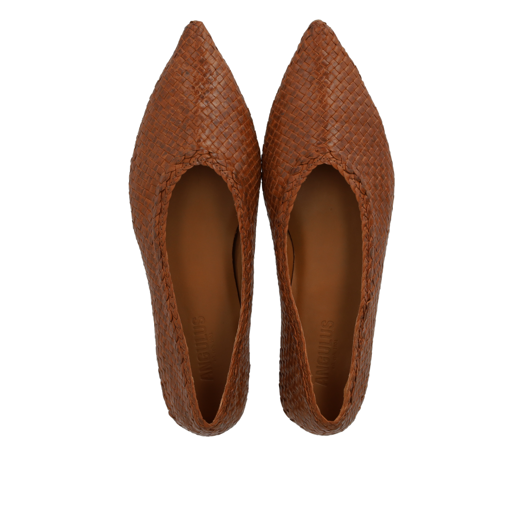Hand-braided ballerina with pointed toe