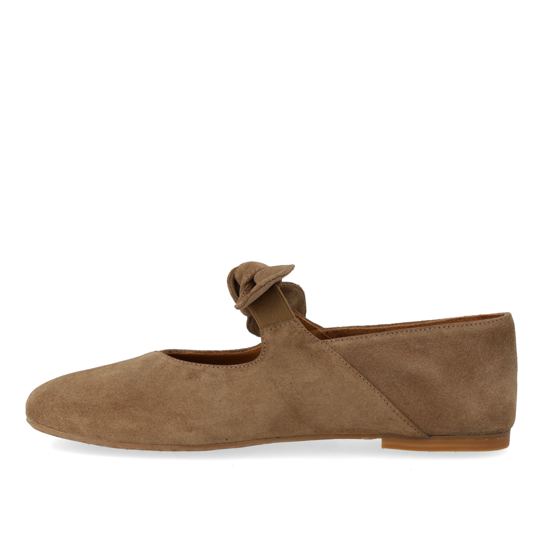 ballerina with elastic decorative bow detail
