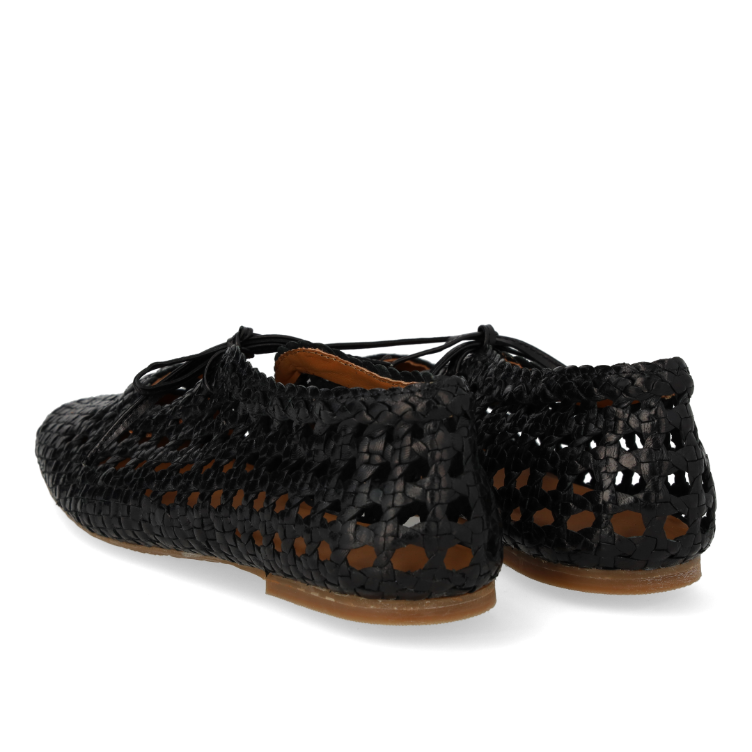 Soft hand-braided ballerina with bow detail
