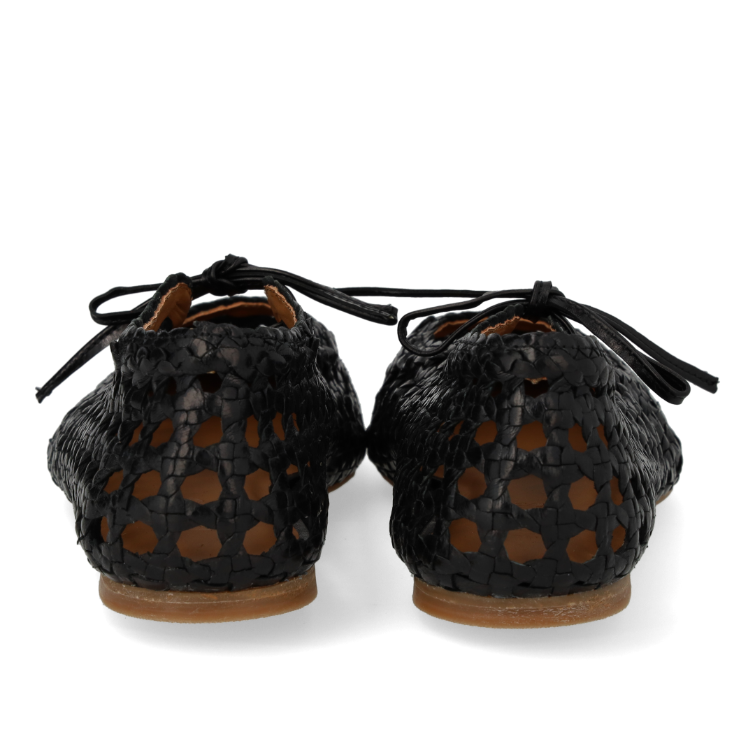 Soft hand-braided ballerina with bow detail