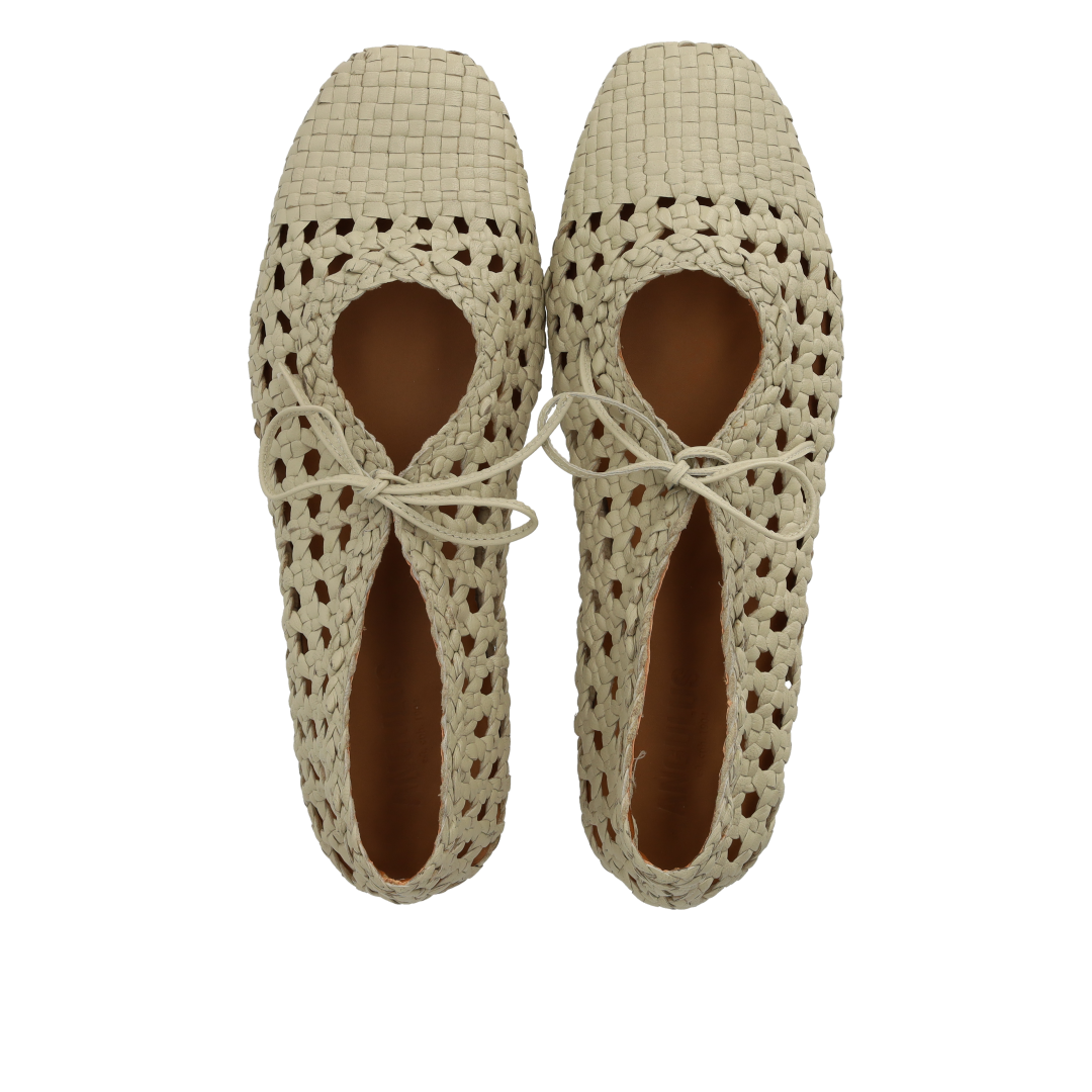 Soft hand-braided ballerina with bow detail