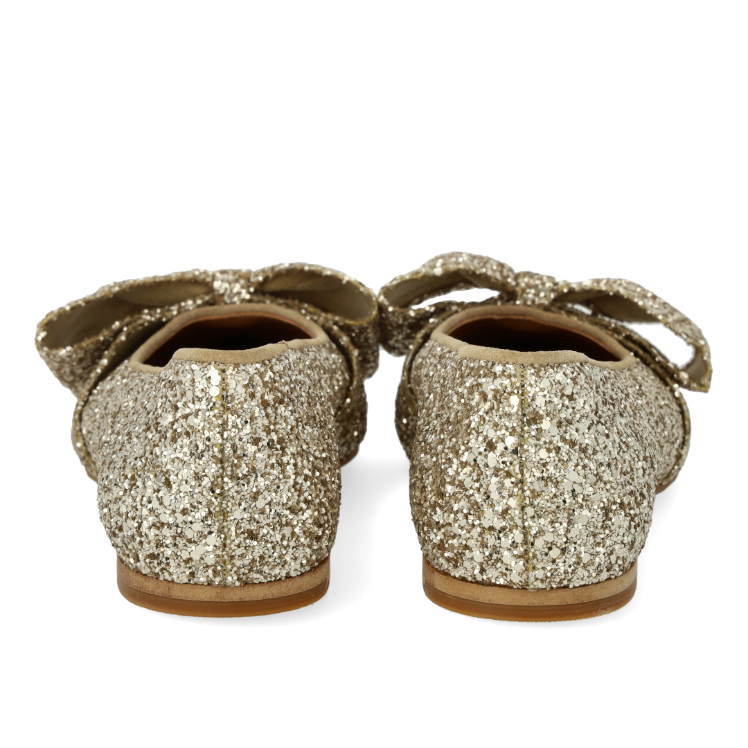 Bow ballerina in sparkling glitter