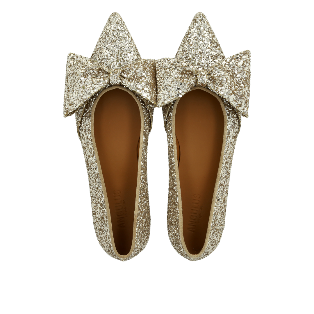 Bow ballerina in sparkling glitter