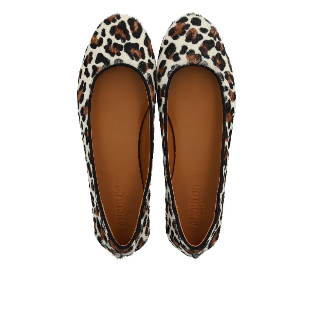 Ballerina in leopard-print pony hair
