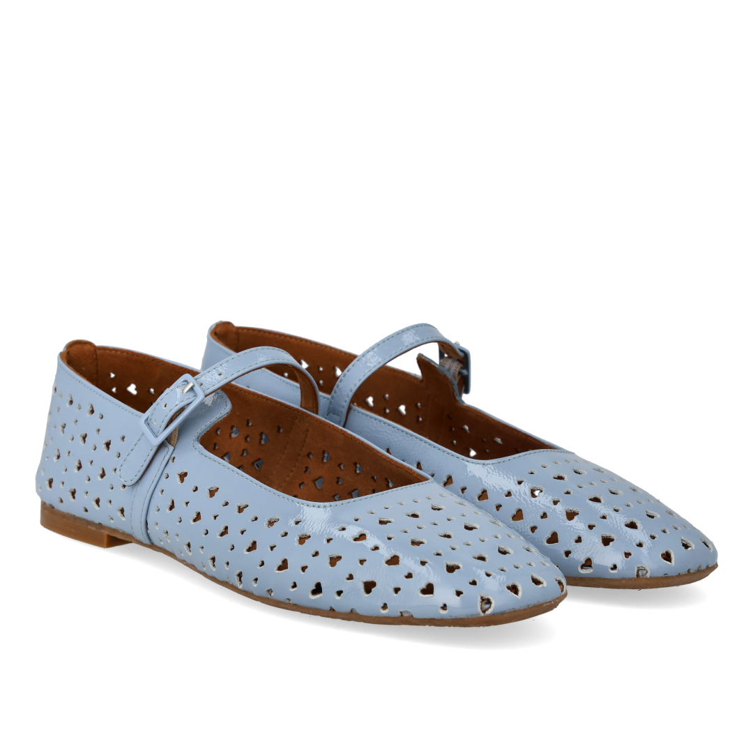 Mary Jane ballerina with perforated heart pattern