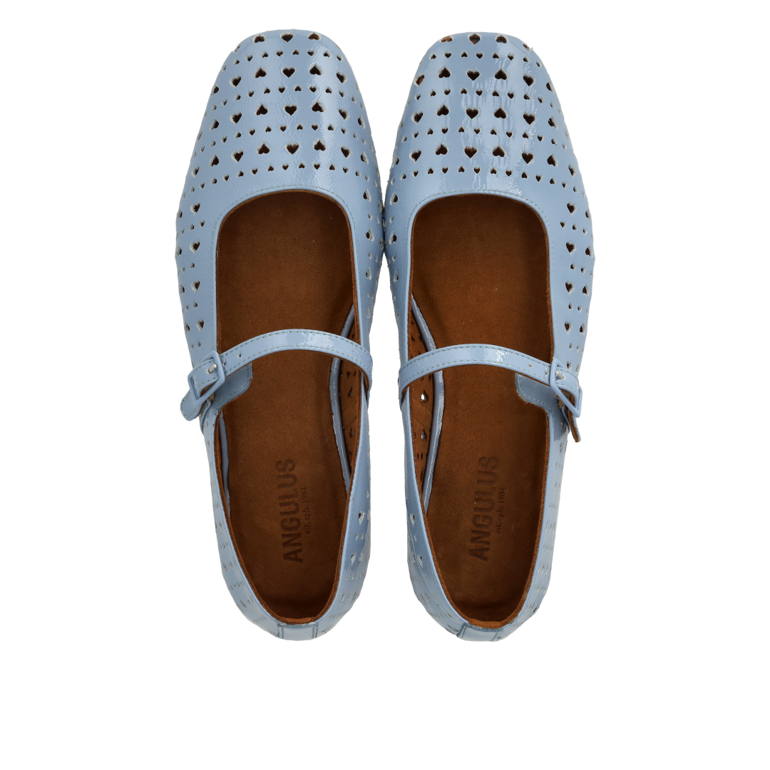 Mary Jane ballerina with perforated heart pattern