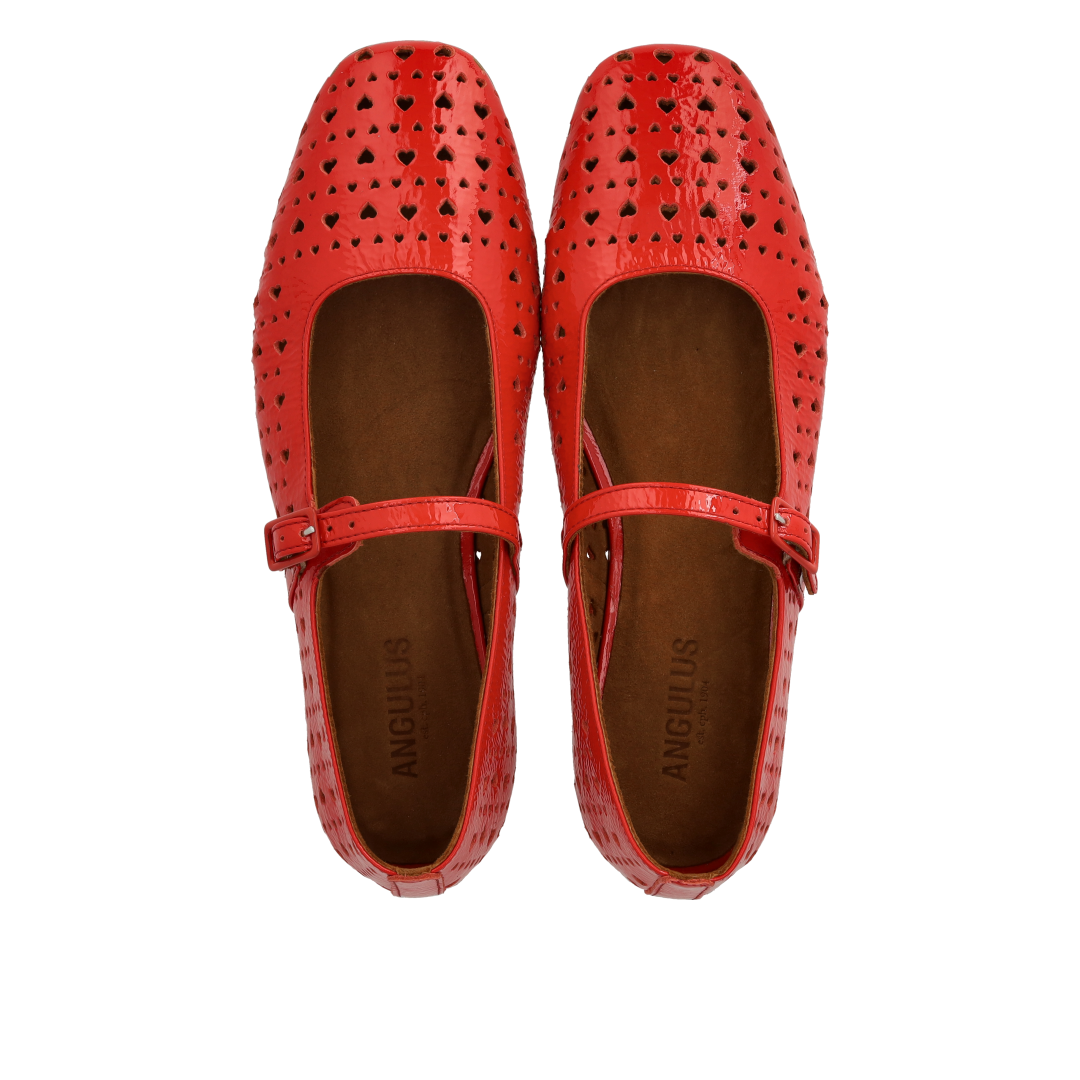 Mary Jane ballerina with perforated heart pattern