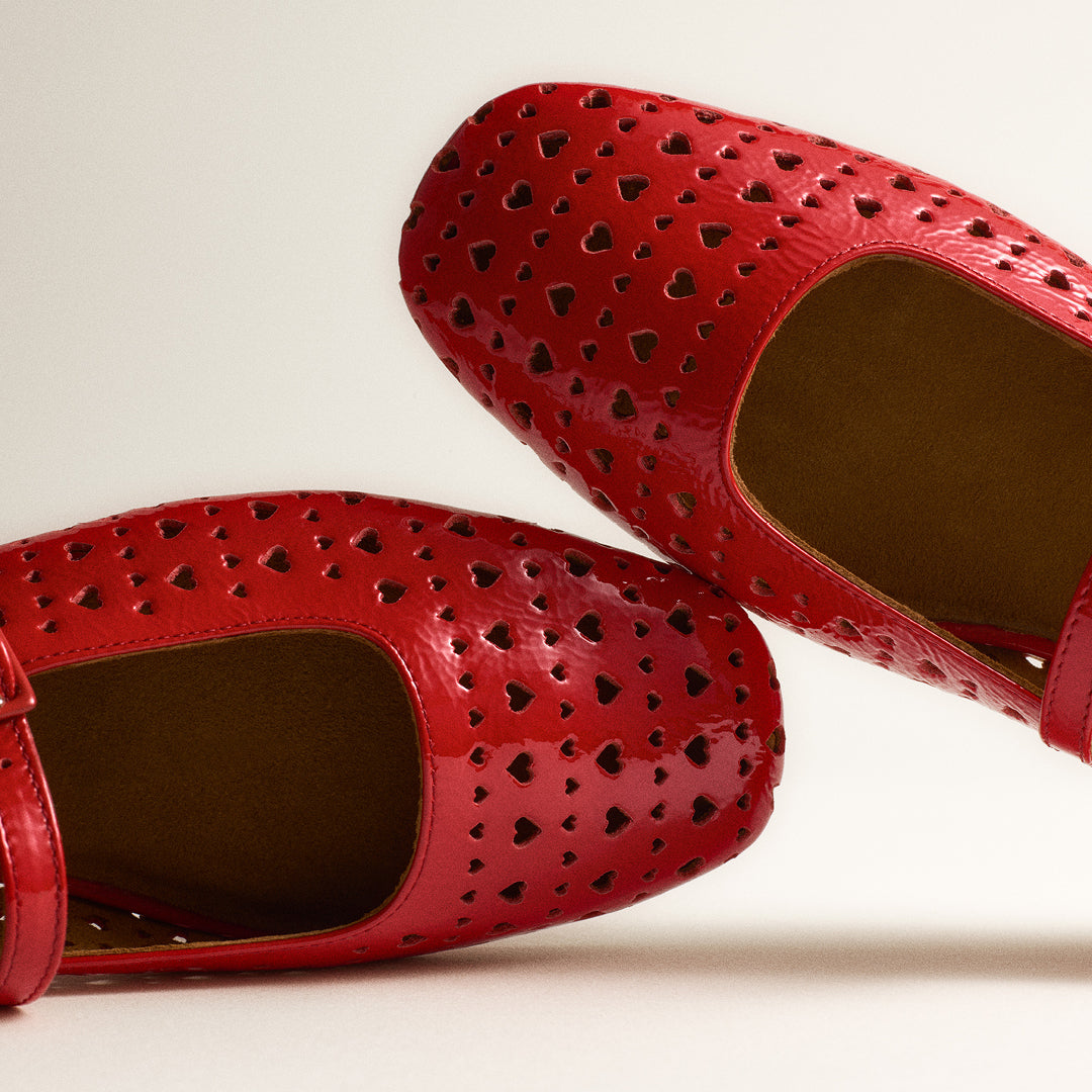 Mary Jane ballerina with perforated heart pattern