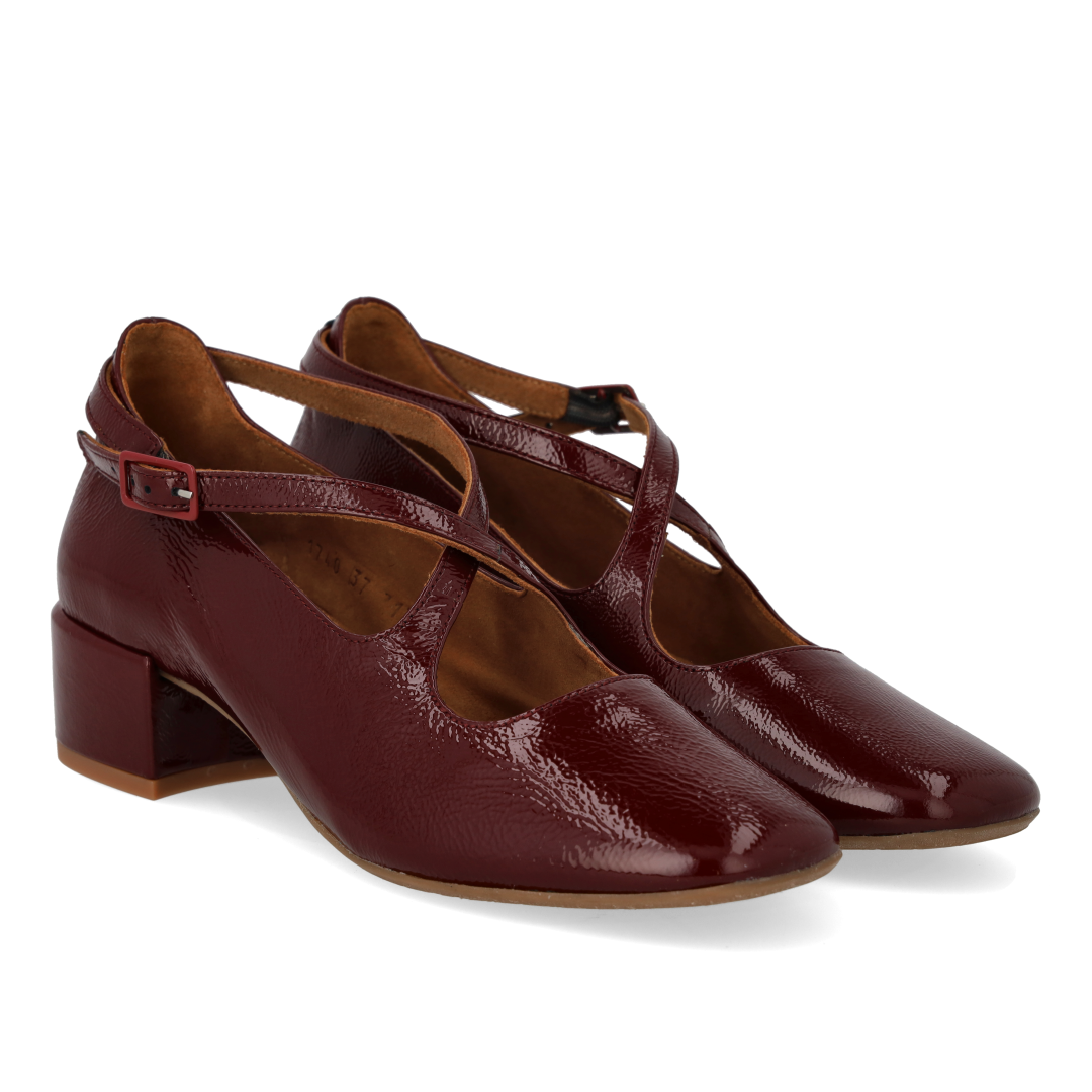 High-heeled Mary Jane ballerina with cross detail