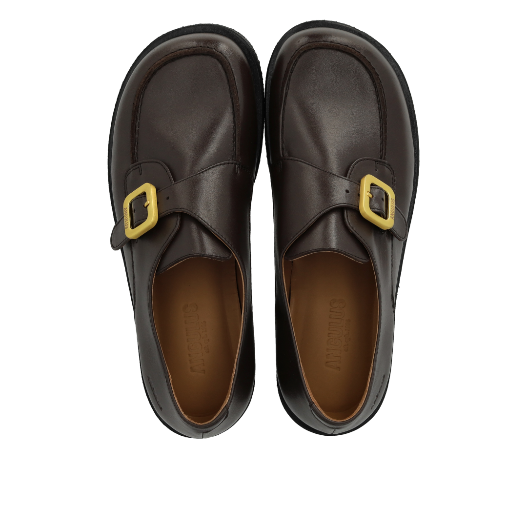 Shoes with buckle