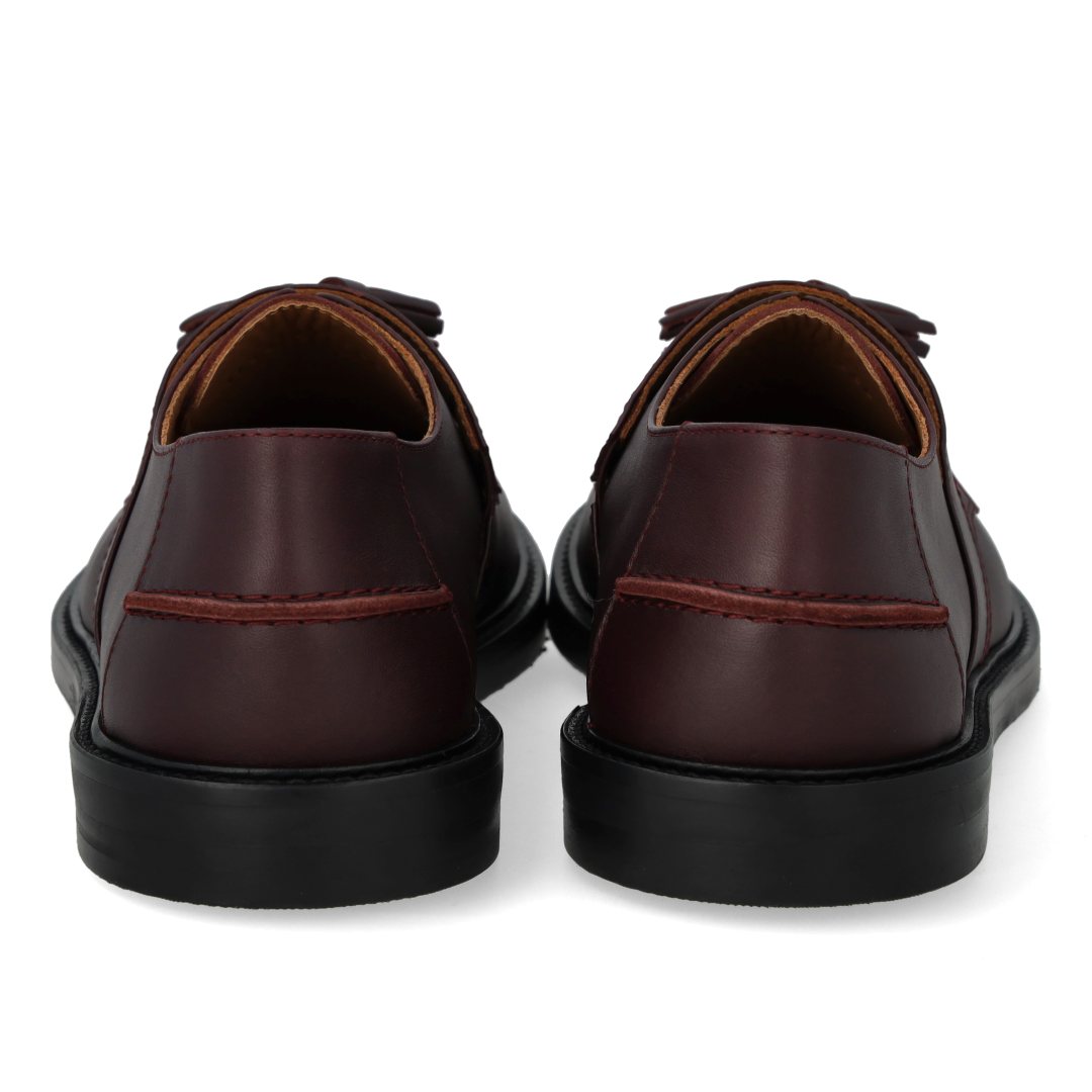 Loafer with tassel detail