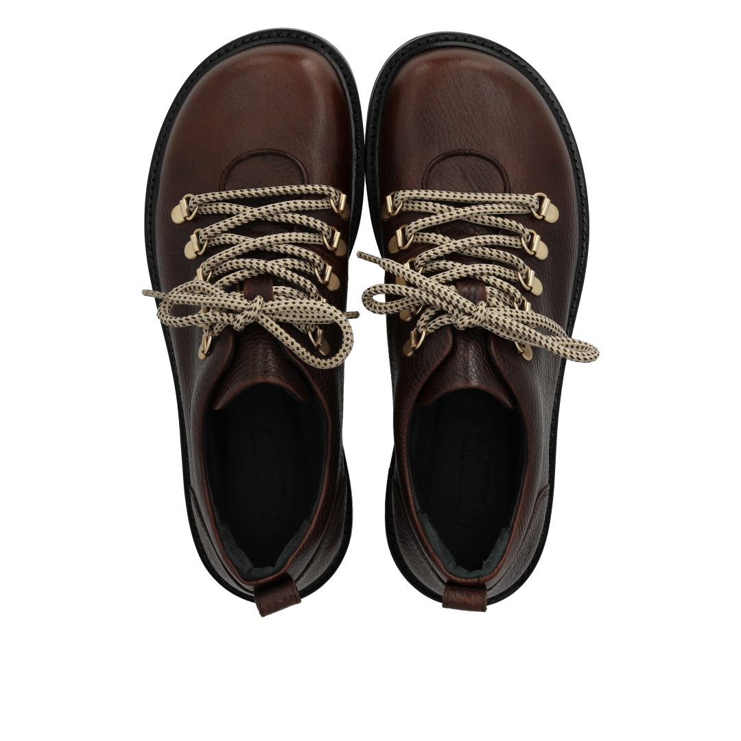 Lace-up shoes