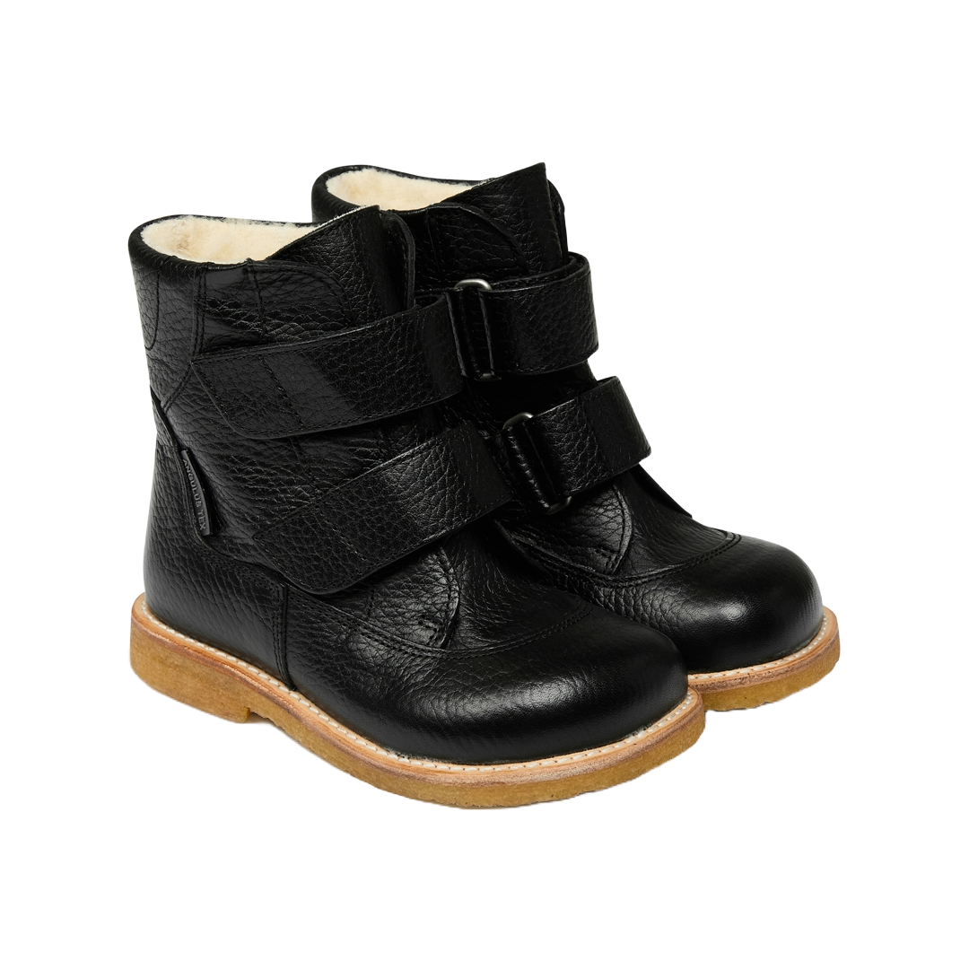 TEX boot with Velcro closure
