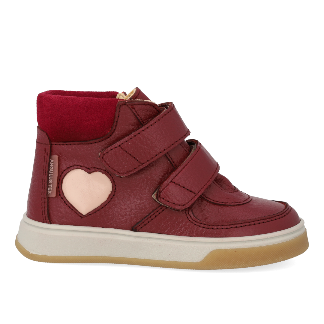 High-top TEX-sneaker with a patent-leather heart
