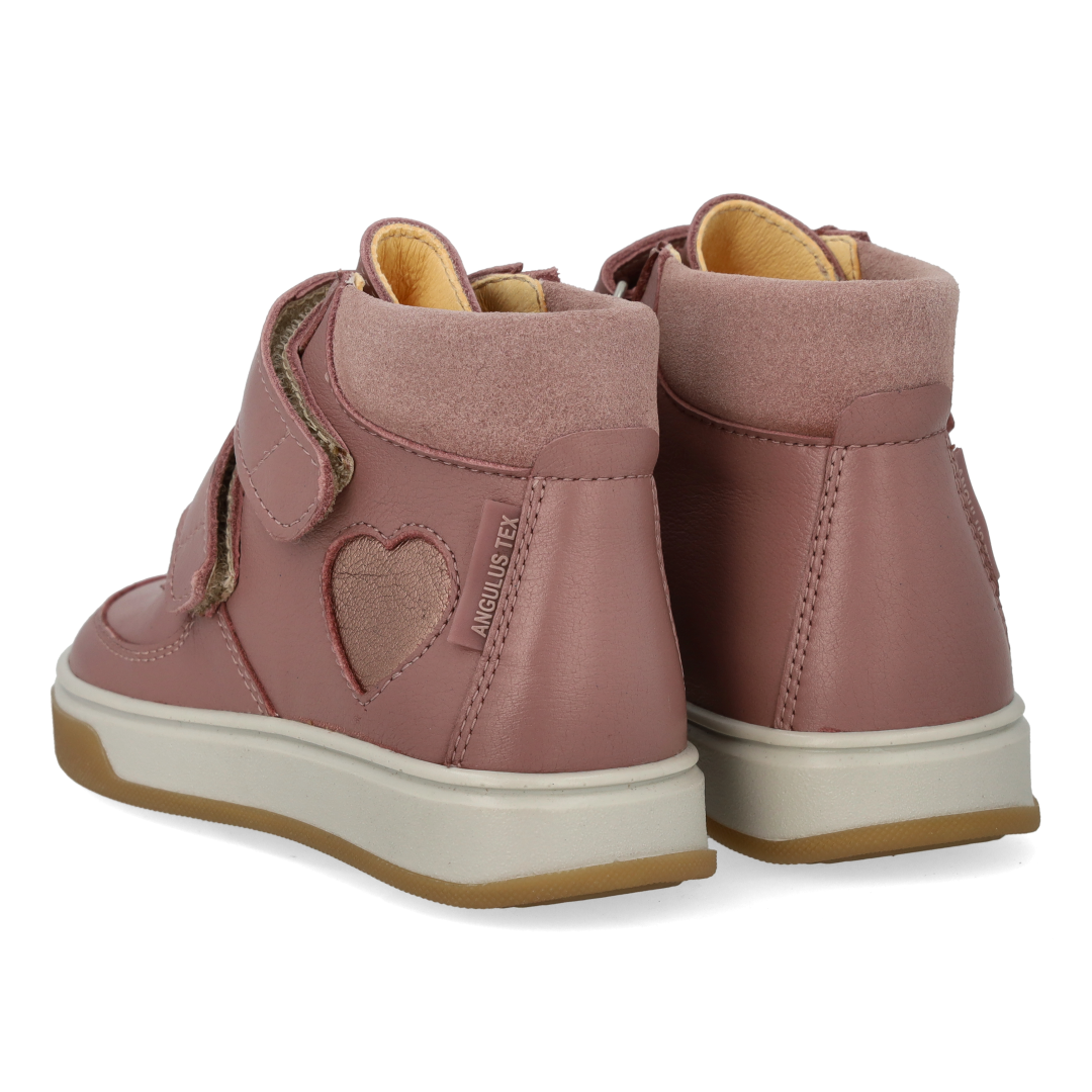 High-top TEX sneaker with patent heart
