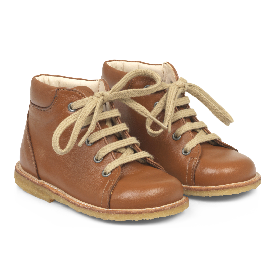 Classic lace-up shoes