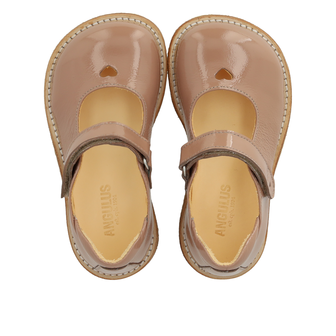 tulle shoes with heart and Velcro closure