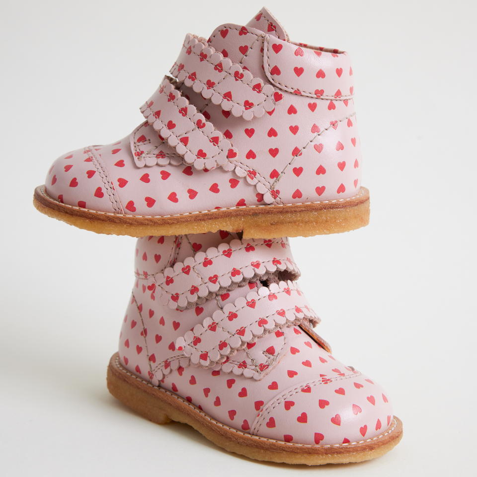 Toddler shoes with heart print and velcro closure