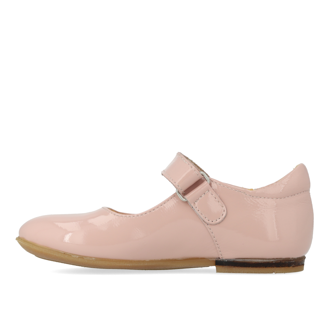 ballerina with cut-out heart motif