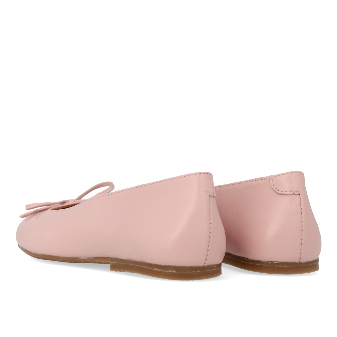 Leather ballerinas with bow detail