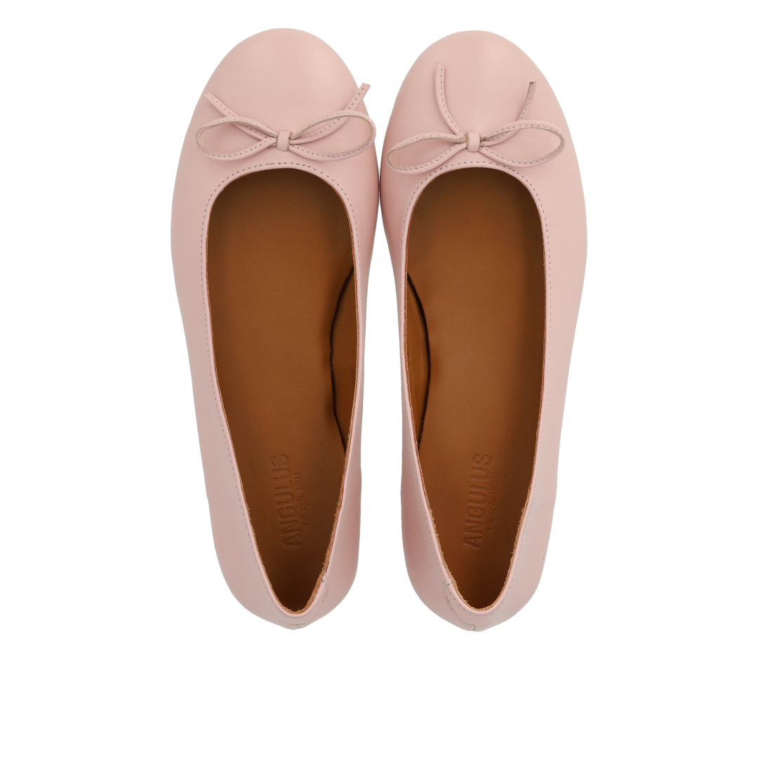Leather ballerinas with bow detail