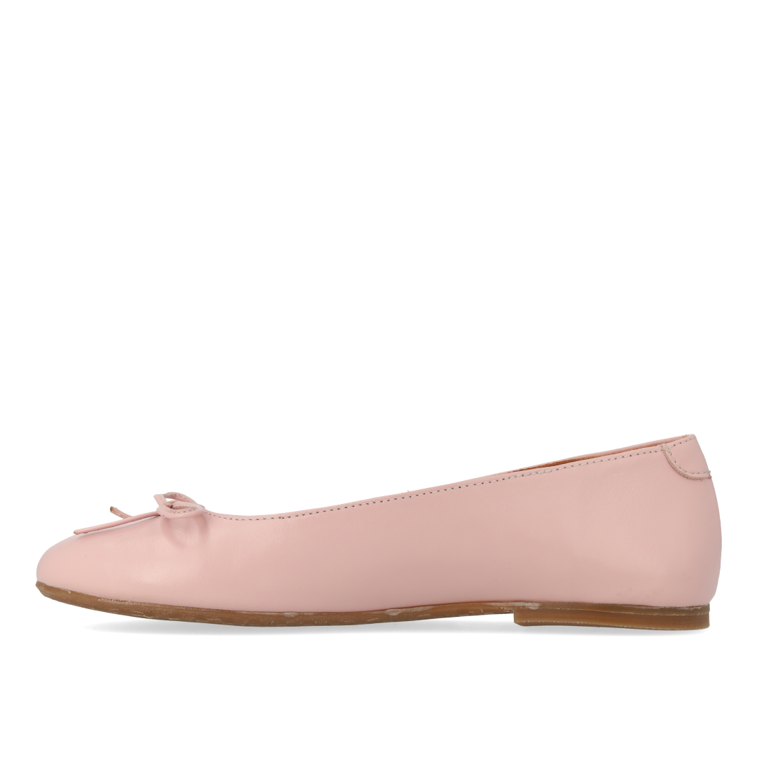 Leather ballerinas with bow detail