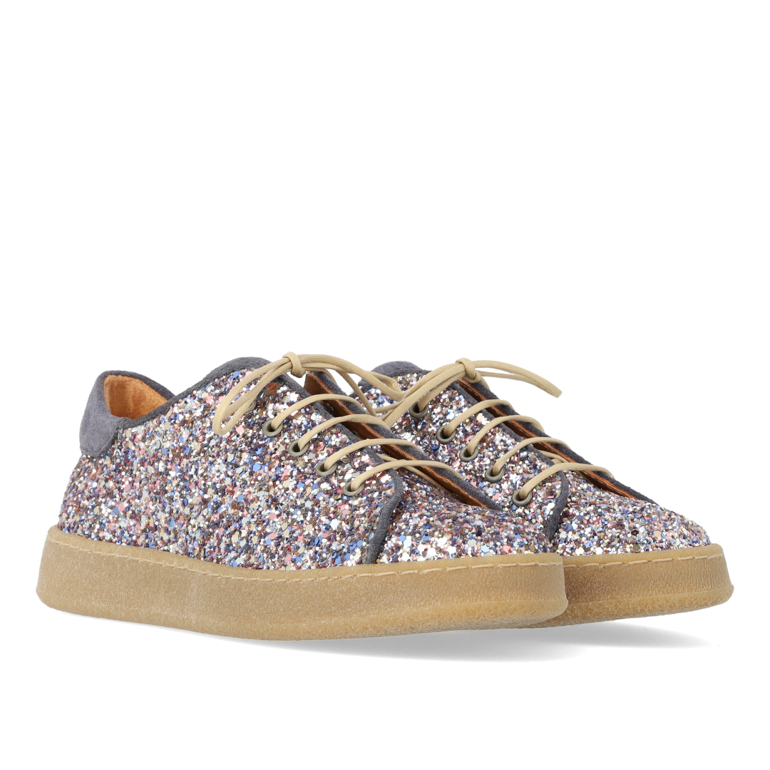 Sneaker in sparkling glitter