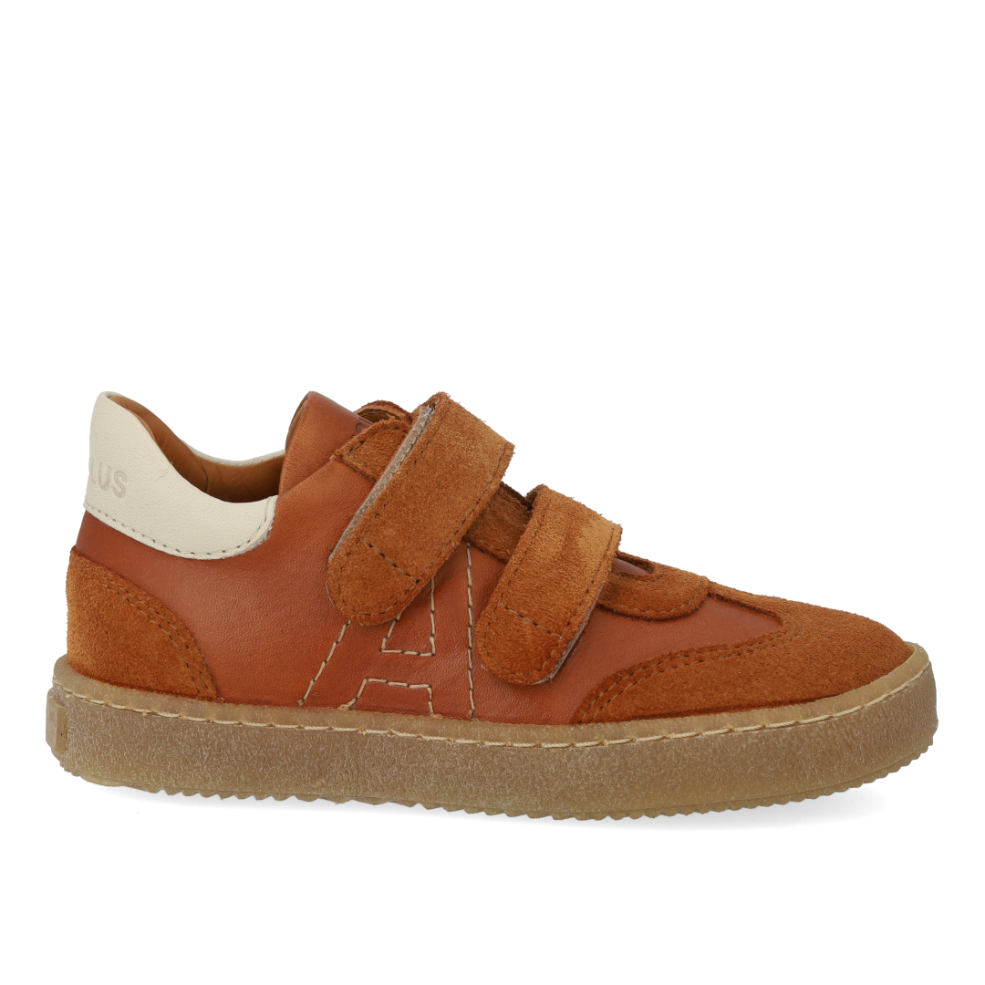 Sporty colour-block sneaker