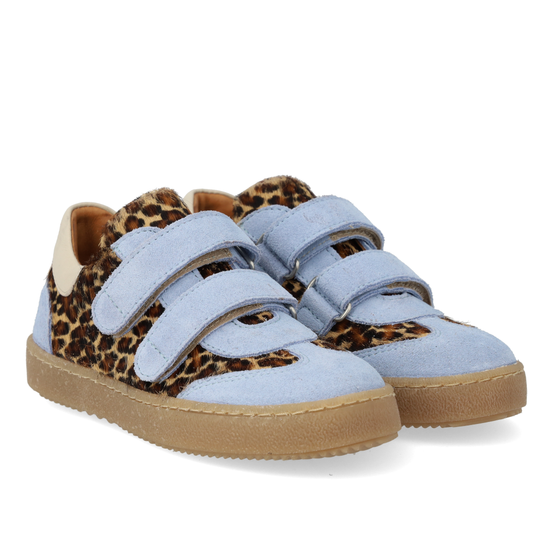 Court-style sneaker with pony hair