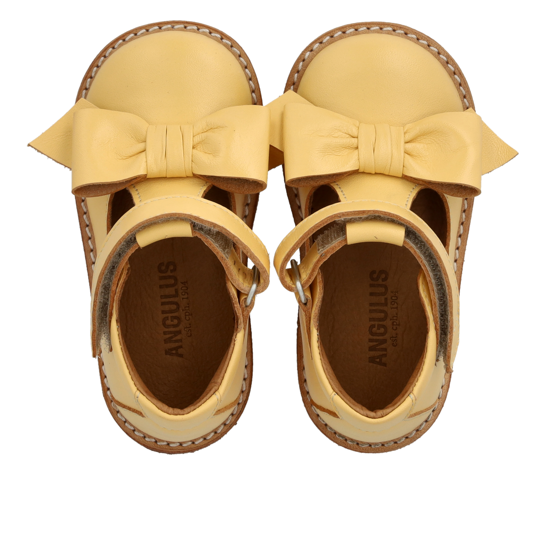 mary janes with bow