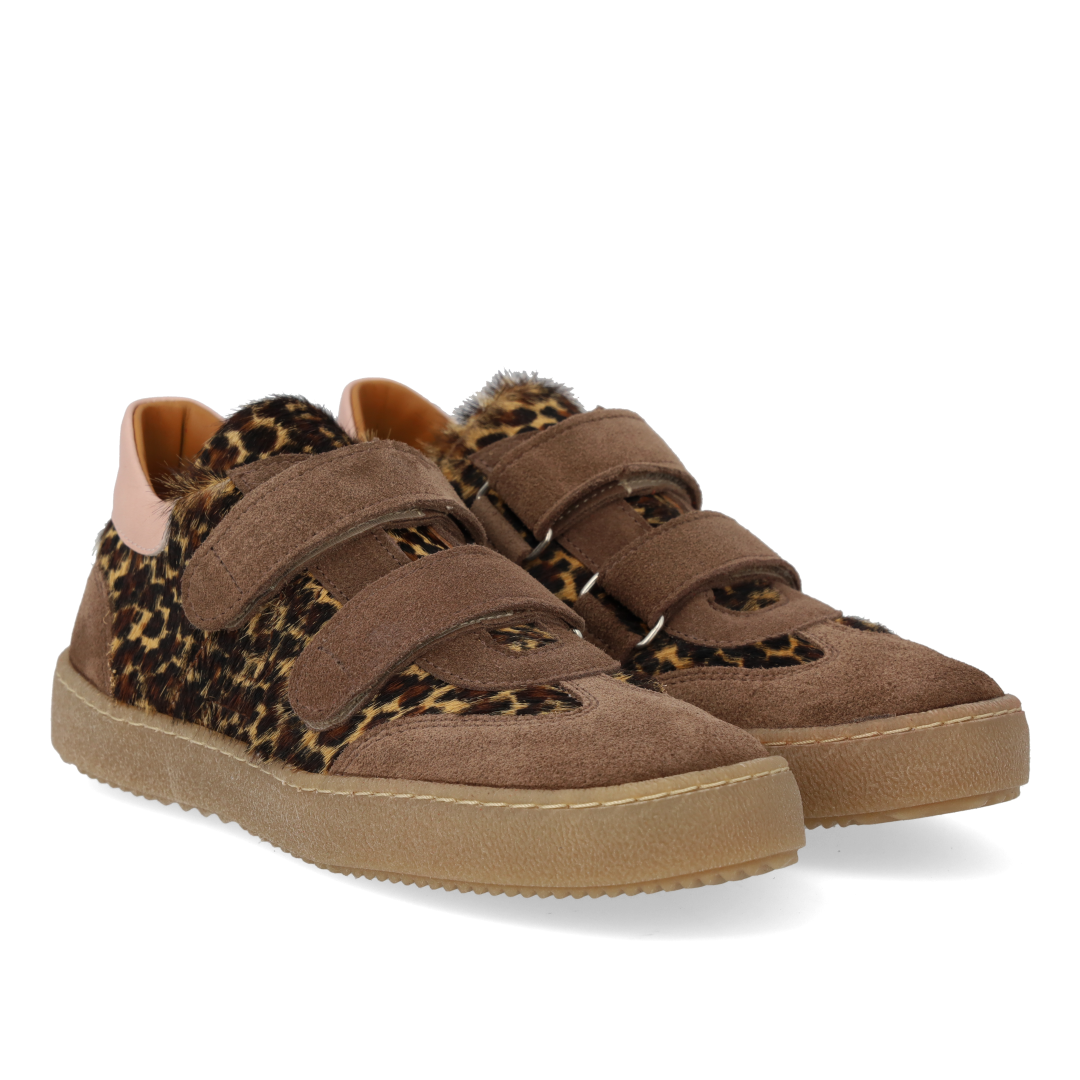 Court-style sneaker with pony hair