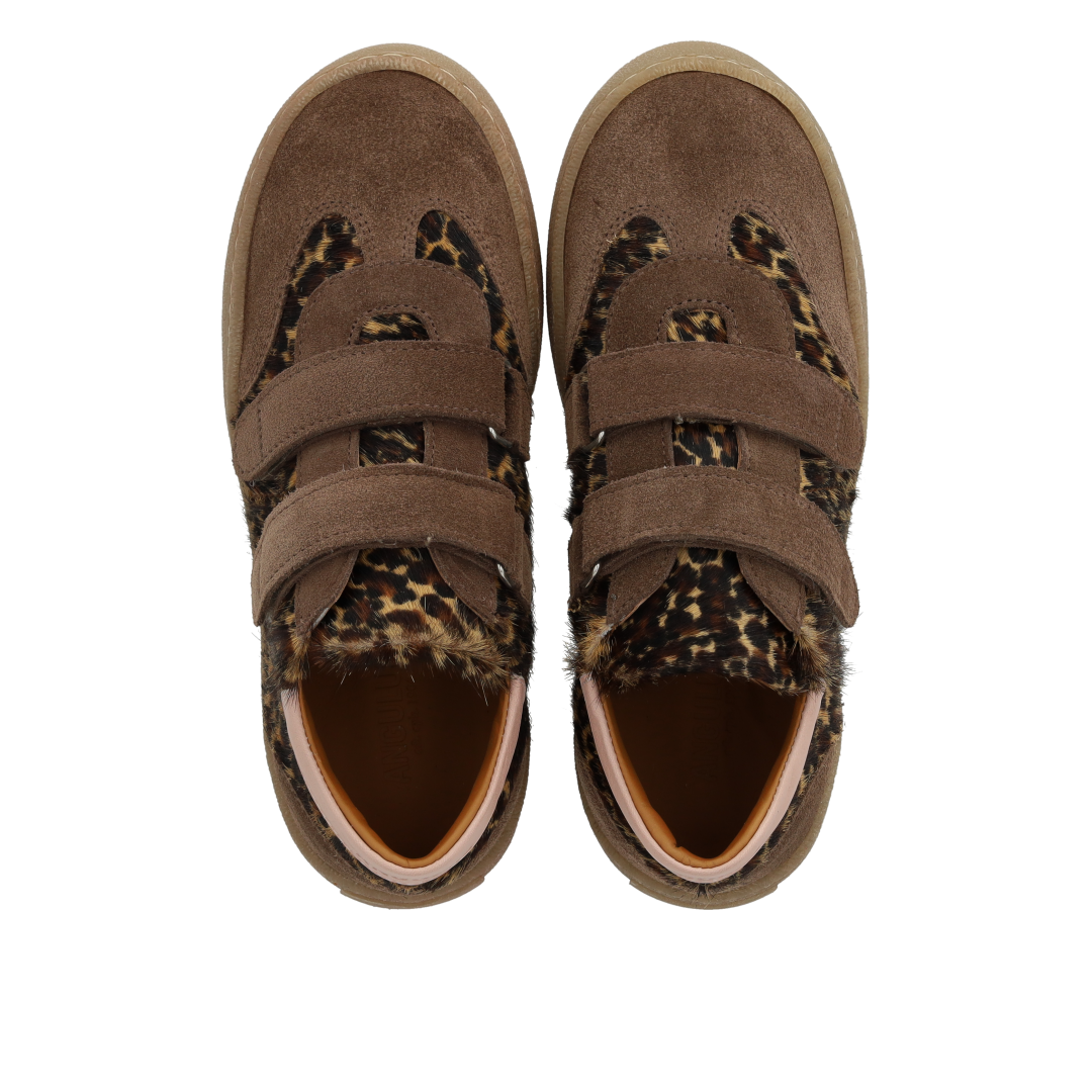 Court-style sneaker with pony hair