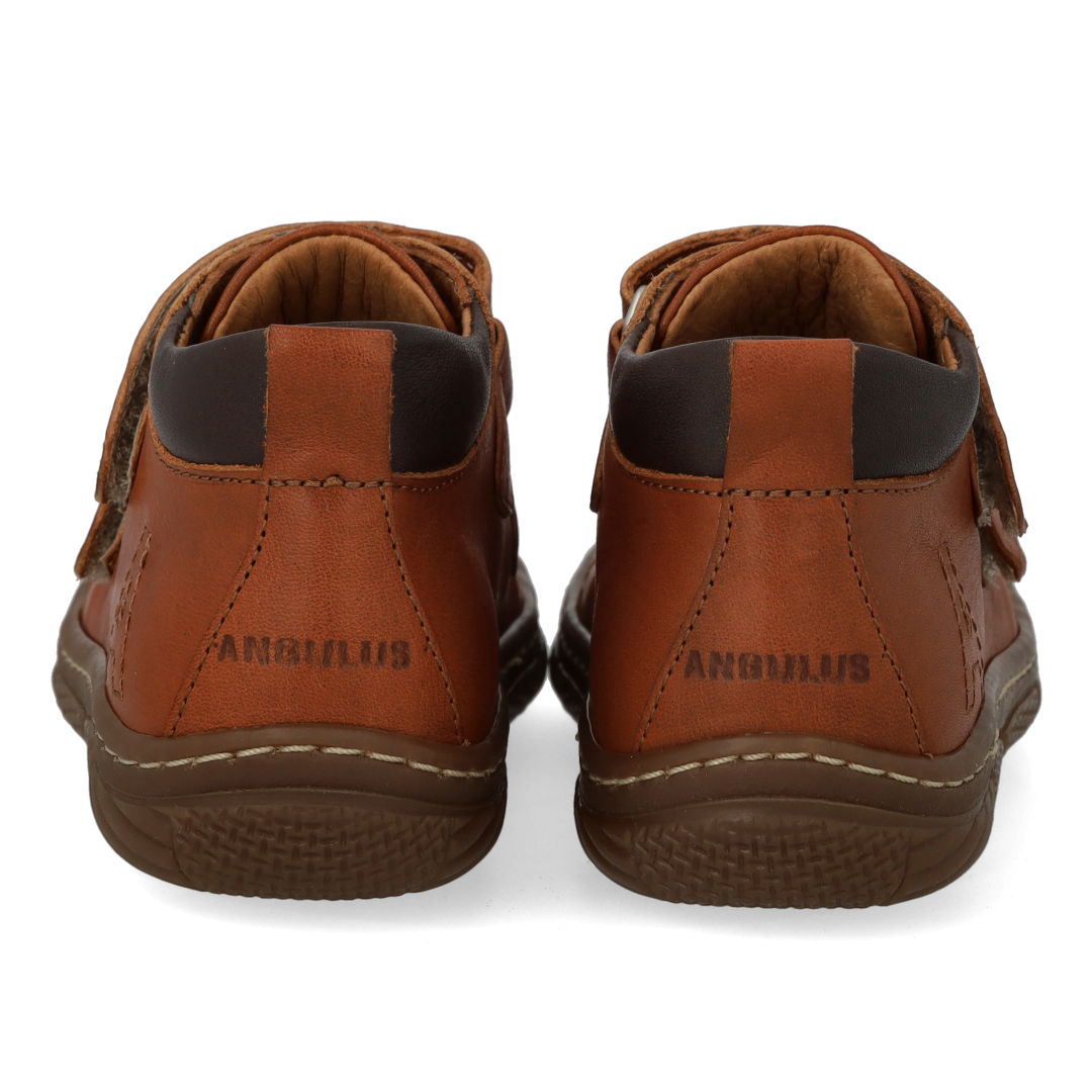 Velcro boot with reinforced toe