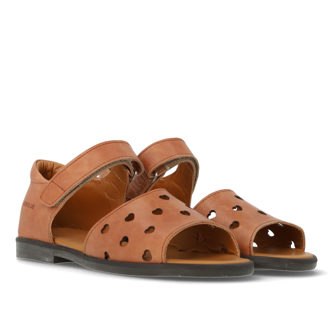 Leather sandal with cut-out heart pattern