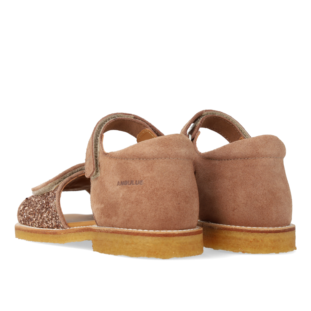 Adjustable leather sandal with sparkling glitter
