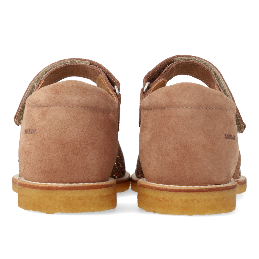 Adjustable leather sandal with sparkling glitter