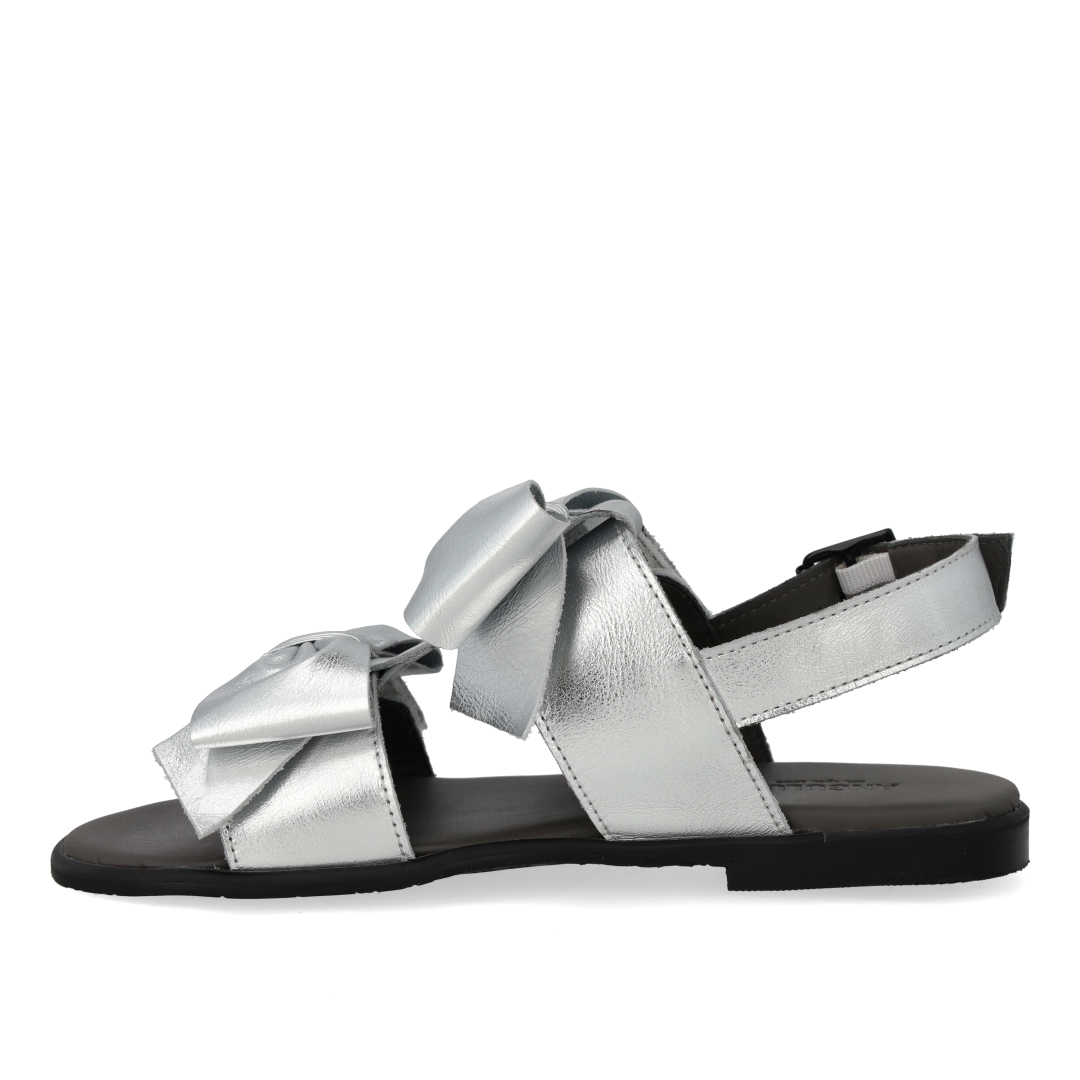 Sandal with bow, velcro and buckle